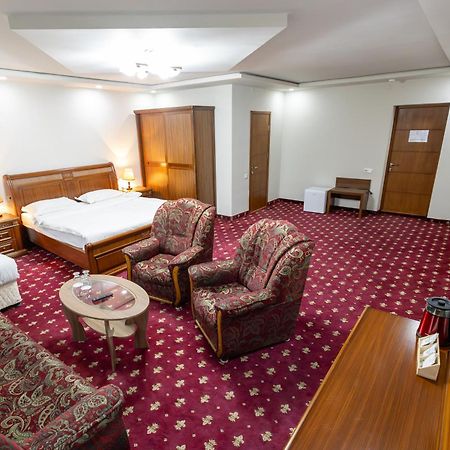 Gyumri Hotel Екстериор снимка