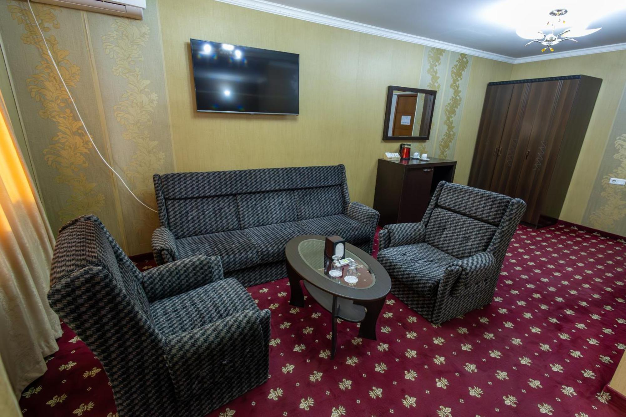 Gyumri Hotel Екстериор снимка