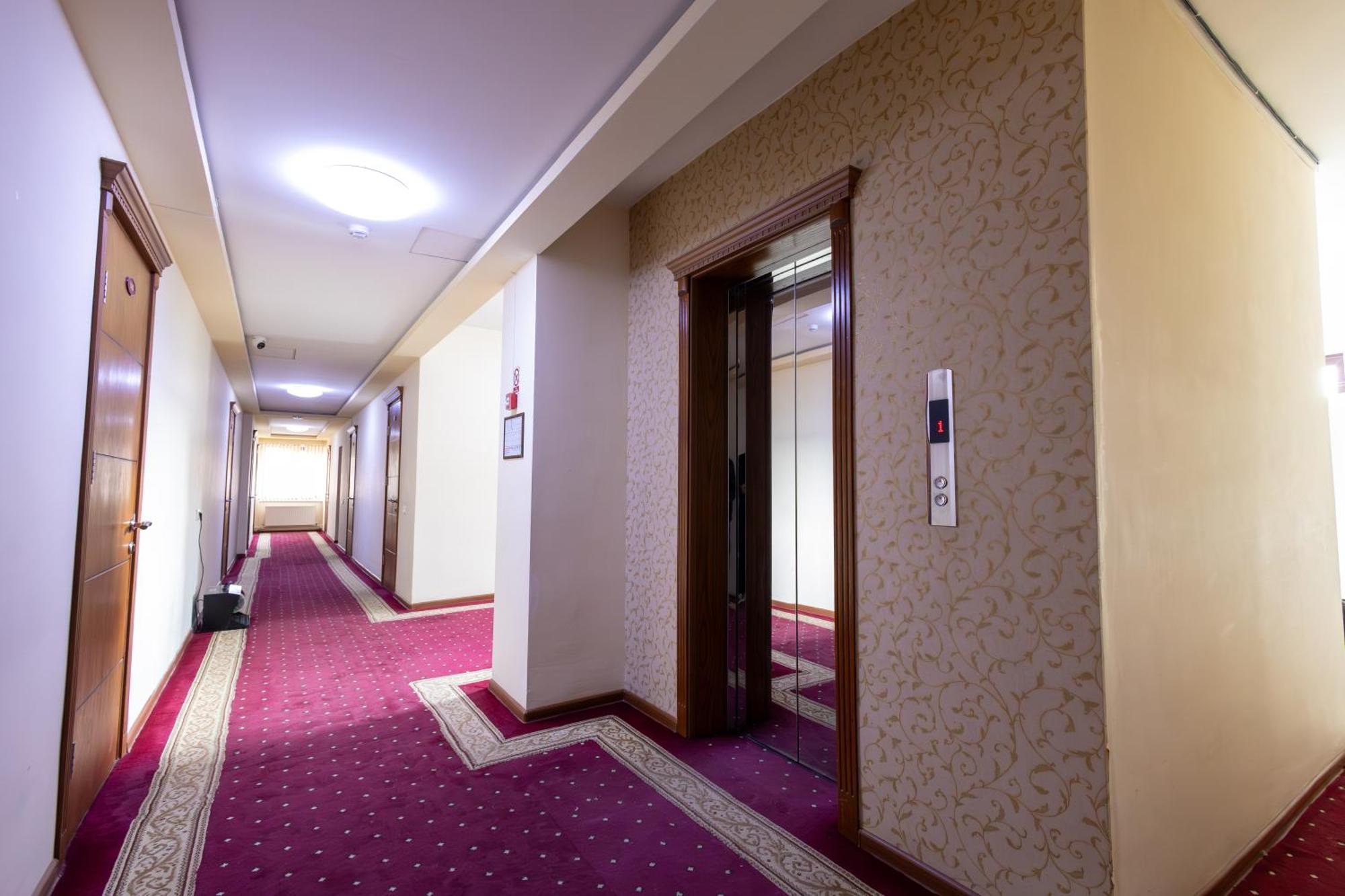 Gyumri Hotel Екстериор снимка