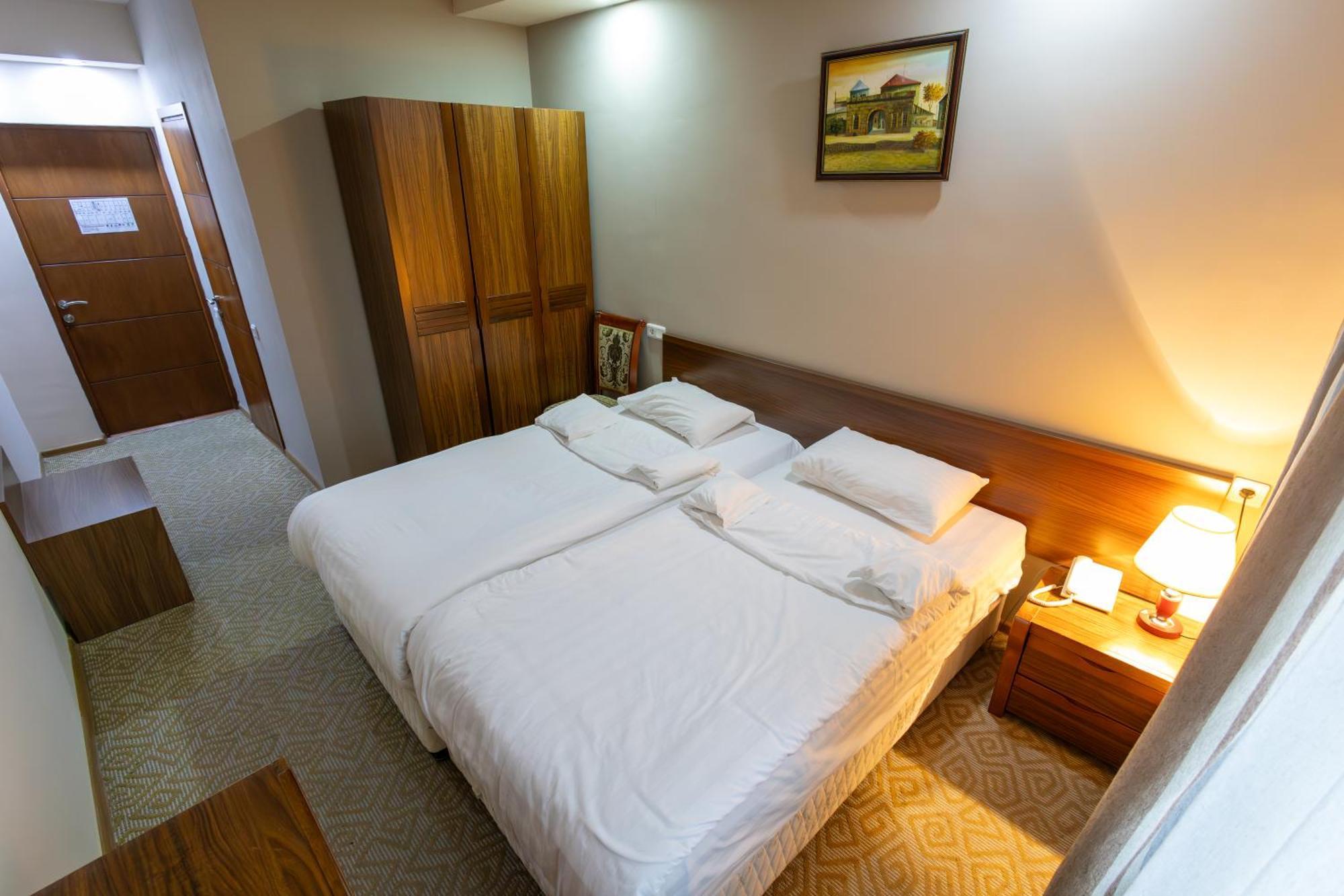 Gyumri Hotel Екстериор снимка