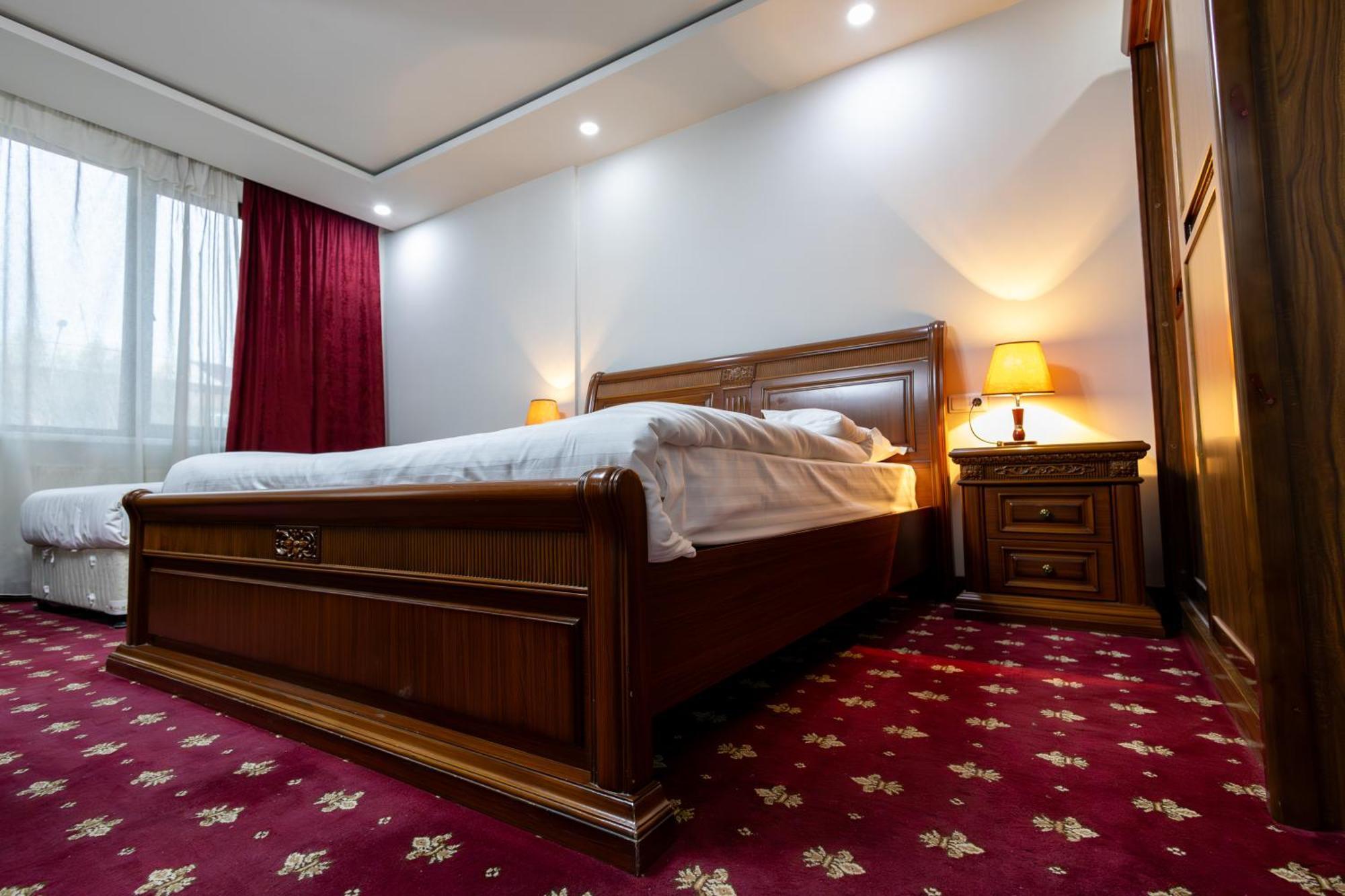 Gyumri Hotel Екстериор снимка